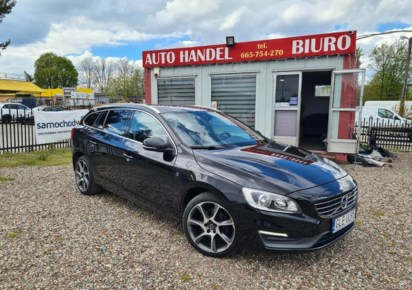 Volvo V60 cena 64900 przebieg: 122730, rok produkcji 2015 z Dziwnów małe 232